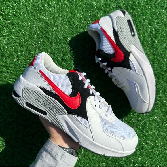 Nike Air Max Excee White / University Red / Black - Picture 2 of 13